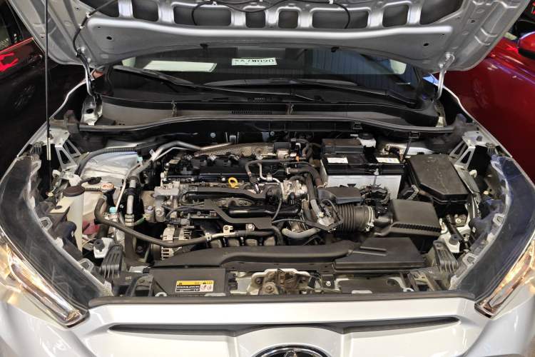 Used Toyota FRONTLANDER 2022 2.0L CVT Elite Edition Engine Bay