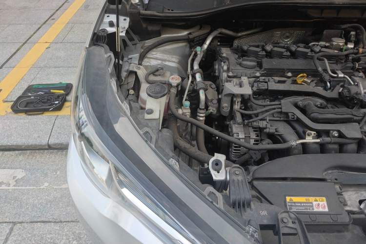 Used Toyota FRONTLANDER 2022 2.0L CVT Elite Edition Engine Bay Right
