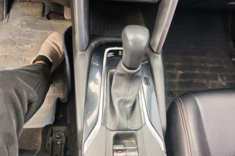 Used Toyota FRONTLANDER 2022 2.0L CVT Leading Edition Gear Lever