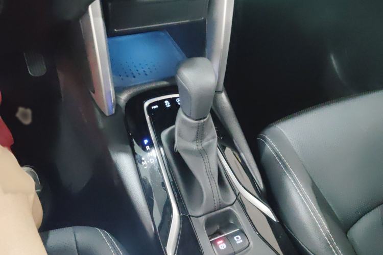 Used Toyota FRONTLANDER 2022 2.0L CVT Luxury Edition Gear Lever