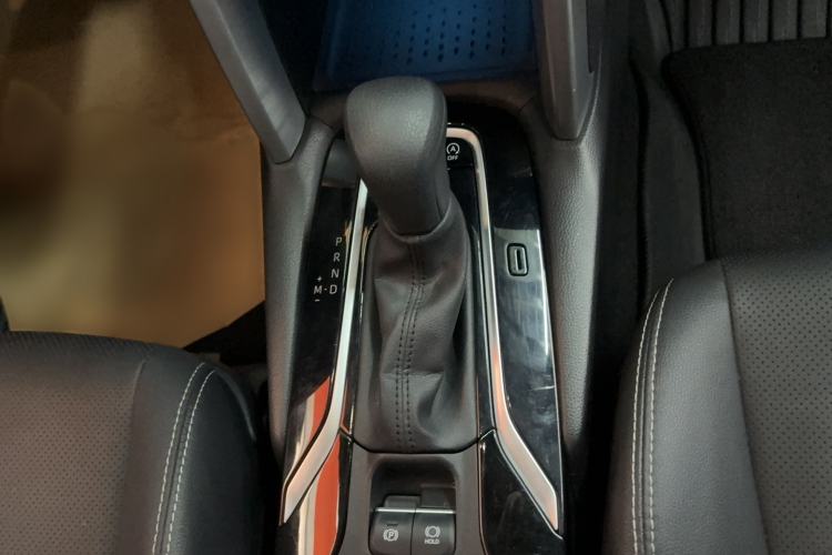 Used Toyota FRONTLANDER 2022 2.0L CVT Luxury Edition Gear Lever