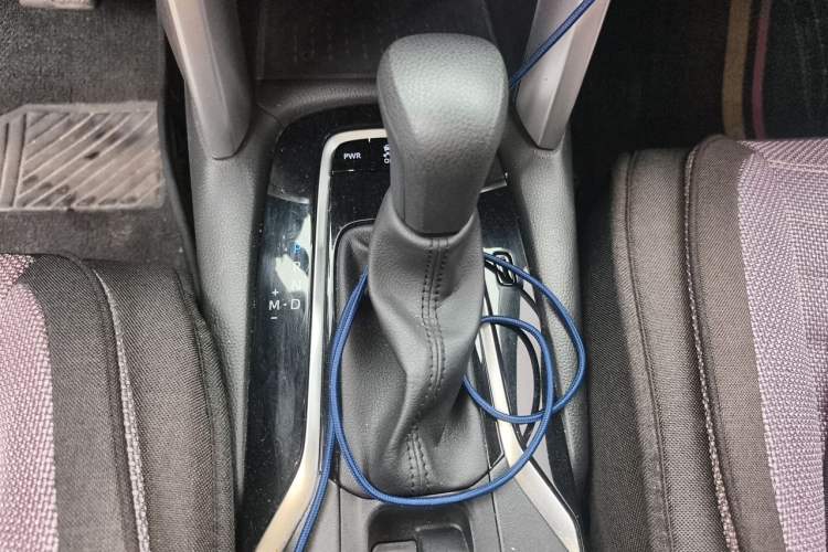 Used Toyota FRONTLANDER 2022 2.0L CVT Elite Edition Gear Lever