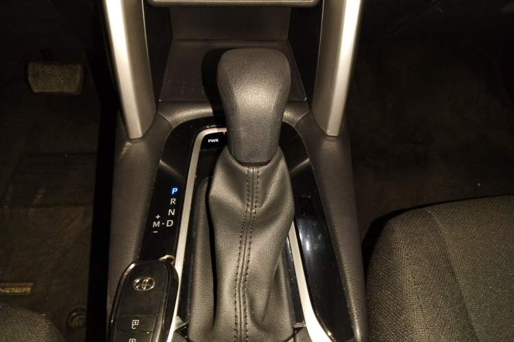 Used Toyota FRONTLANDER 2022 2.0L CVT Leading Edition Gear Lever