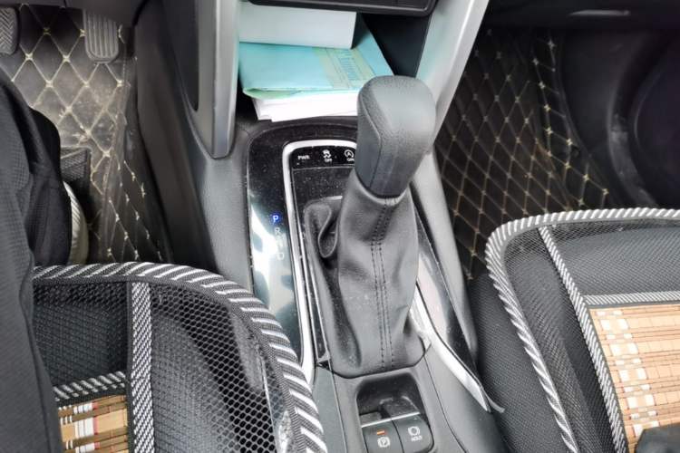 Used Toyota FRONTLANDER 2022 2.0L CVT Leading Edition Gear Lever