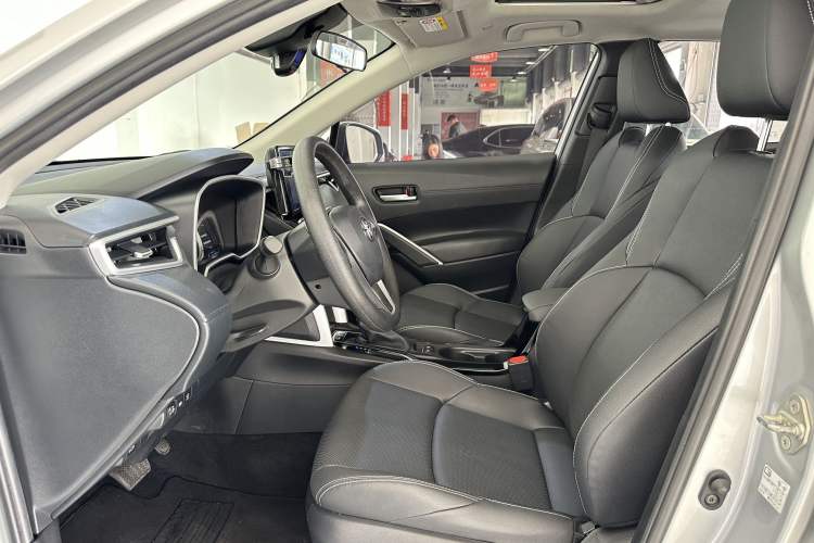 Used Toyota FRONTLANDER 2022 2.0L CVT Luxury PLUS Edition Interior 2