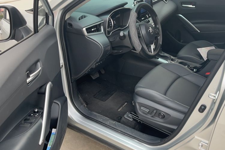 Used Toyota FRONTLANDER 2022 2.0L CVT Luxury PLUS Edition Interior 2