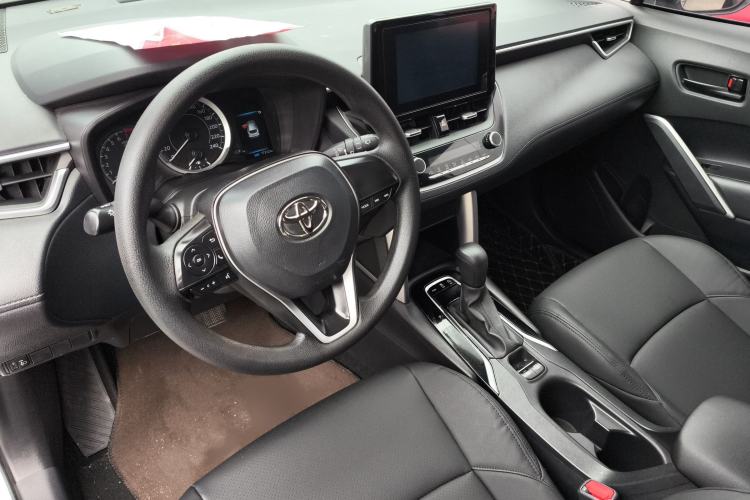 Used Toyota FRONTLANDER 2022 2.0L CVT Elite Edition Interior 3