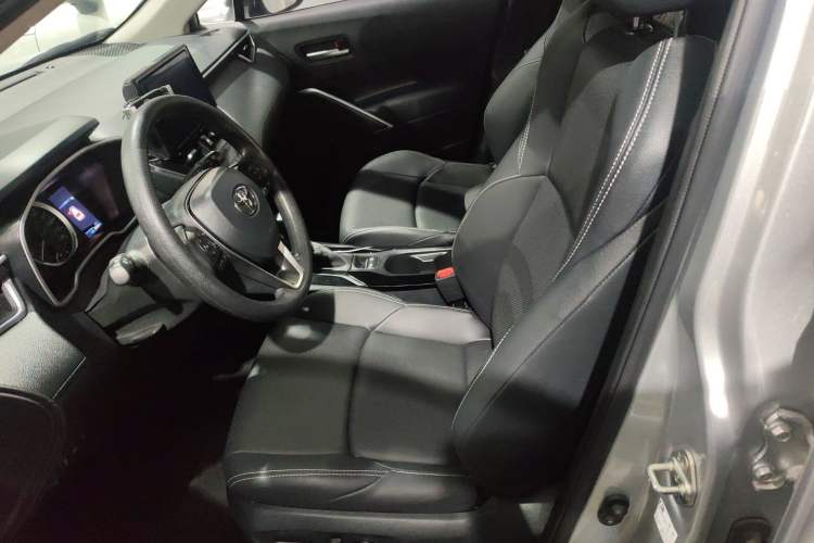 Used Toyota FRONTLANDER 2022 2.0L CVT Luxury PLUS Edition Left Front Seat