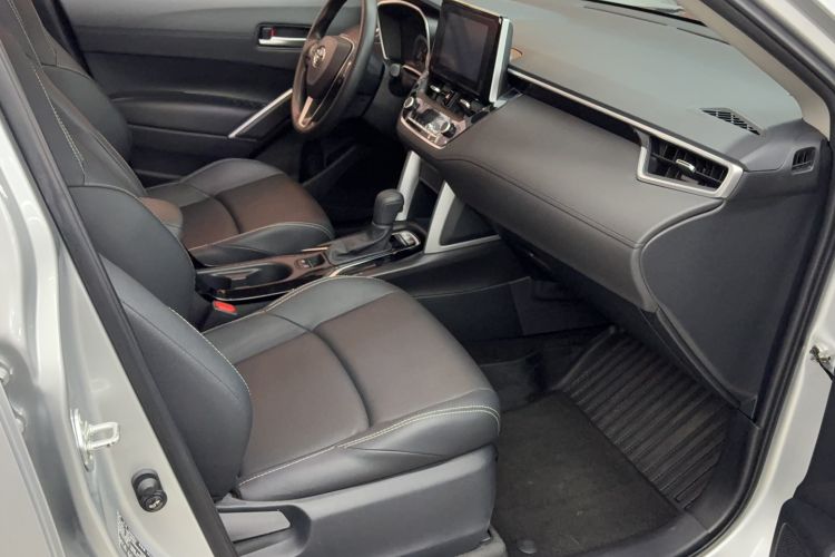 Used Toyota FRONTLANDER 2022 2.0L CVT Luxury Edition Left Front Seat