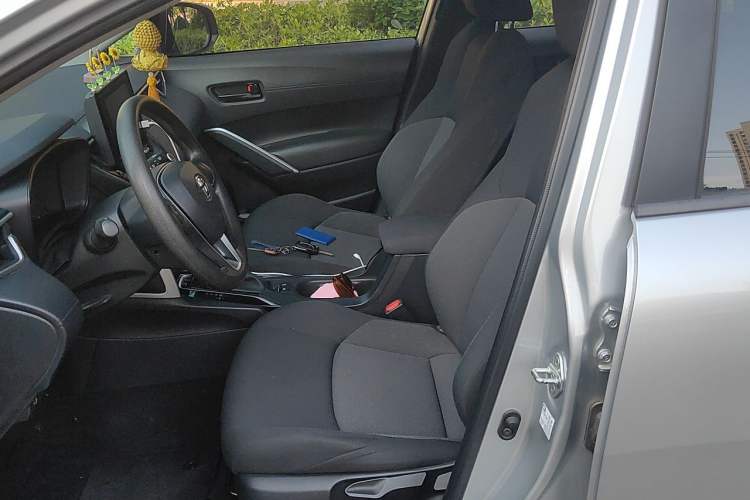 Used Toyota FRONTLANDER 2022 2.0L CVT Elite Edition Left Front Seat