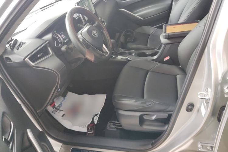 Used Toyota FRONTLANDER 2022 2.0L CVT Elite Edition Left Front Seat