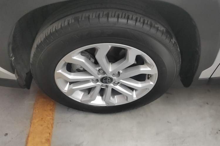 Used Toyota FRONTLANDER 2022 2.0L CVT Leading Edition Left Front Wheel Hub