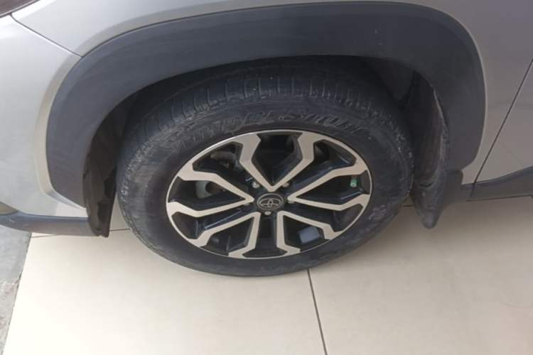Used Toyota FRONTLANDER 2022 2.0L CVT Luxury Edition Left Front Wheel Hub