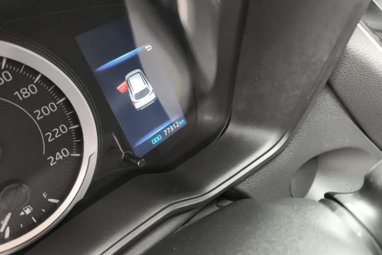 Used Toyota FRONTLANDER 2022 2.0L CVT Elite Edition Odometer Close Up