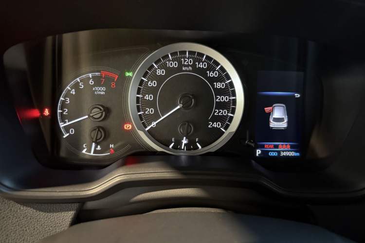 Used Toyota FRONTLANDER 2022 2.0L CVT Elite Edition Odometer Close Up