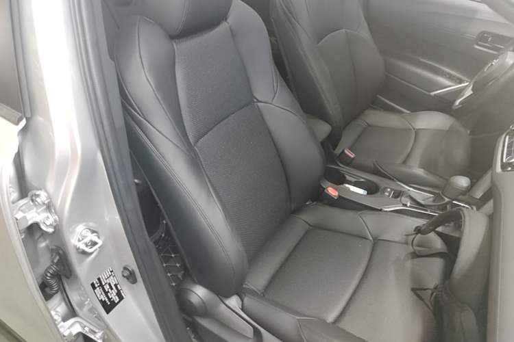 Used Toyota FRONTLANDER 2022 2.0L CVT Leading Edition Right Front Seat