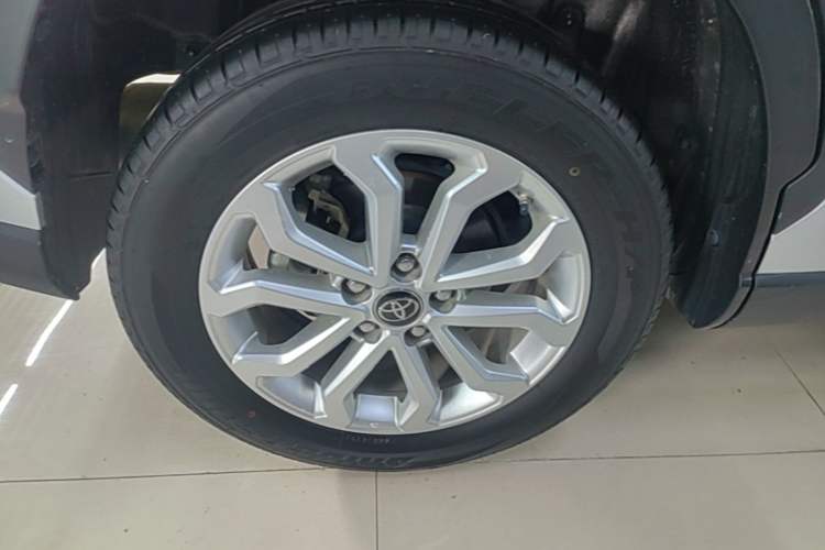 Used Toyota FRONTLANDER 2022 2.0L CVT Elite Edition Right Rear Wheel Hub