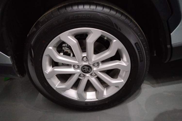 Used Toyota FRONTLANDER 2022 2.0L CVT Leading Edition Right Rear Wheel Hub