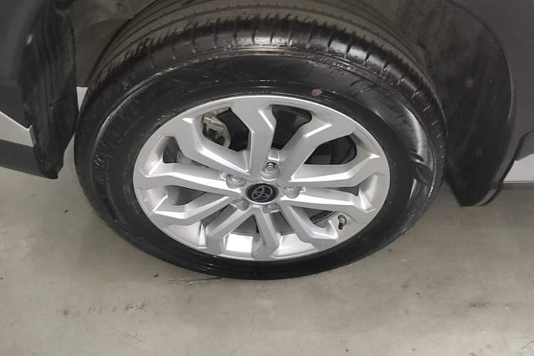 Used Toyota FRONTLANDER 2022 2.0L CVT Leading Edition Right Rear Wheel Hub