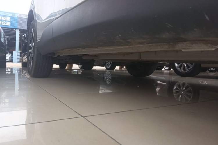 Used Toyota FRONTLANDER 2022 2.0L CVT Luxury Edition Right Side Sill