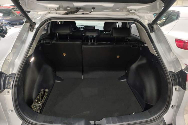Used Toyota FRONTLANDER 2022 2.0L CVT Luxury PLUS Edition Trunk