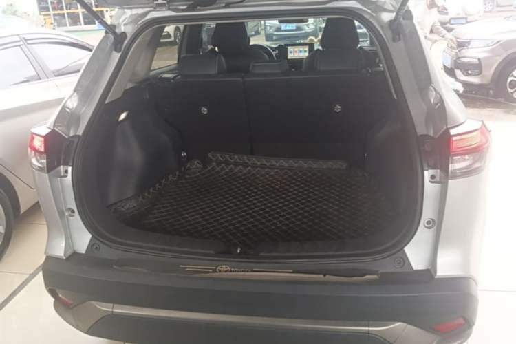 Used Toyota FRONTLANDER 2022 2.0L CVT Luxury Edition Trunk
