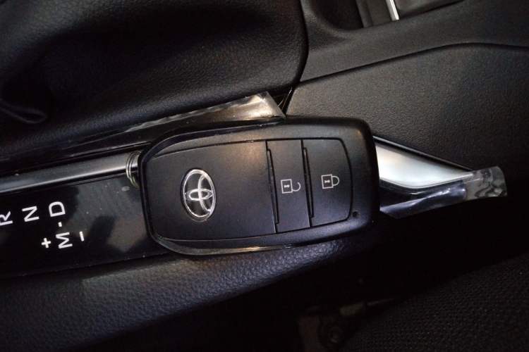 Used Toyota FRONTLANDER 2022 2.0L CVT Leading Edition Vehicle Key