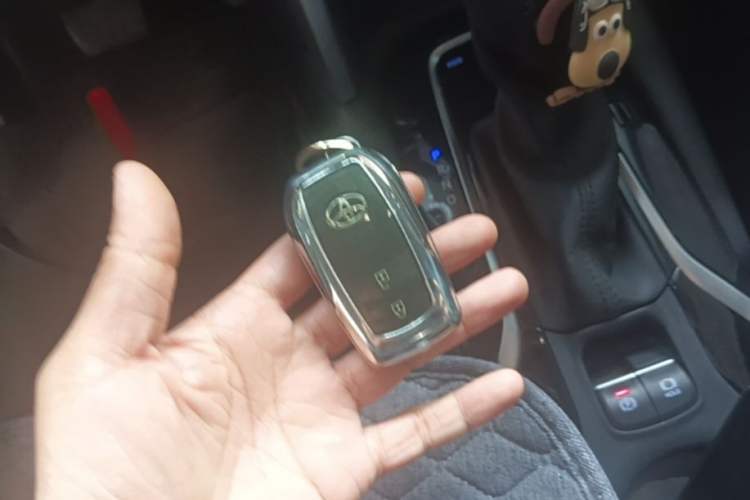 Used Toyota FRONTLANDER 2022 2.0L CVT Luxury Edition Vehicle Key