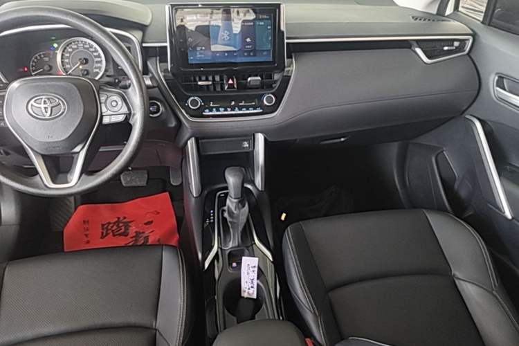 Used Toyota FRONTLANDER 2022 2.0L CVT Luxury PLUS Edition Audio And AC Panel