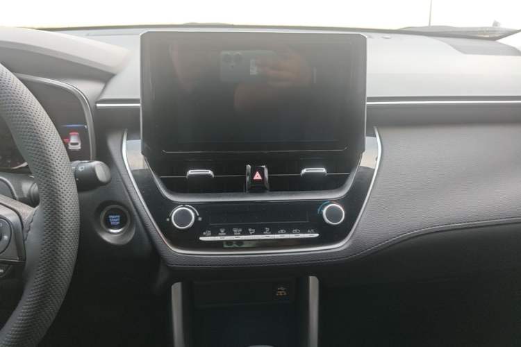 Used Toyota FRONTLANDER 2022 2.0L CVT Luxury PLUS Edition Audio And AC Panel