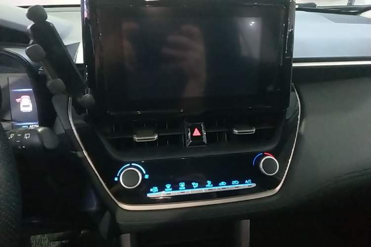 Used Toyota FRONTLANDER 2022 2.0L CVT Elite Edition Audio And AC Panel