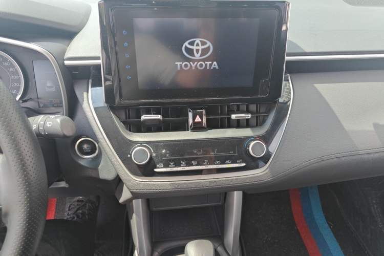 Used Toyota FRONTLANDER 2022 2.0L CVT Luxury Edition Audio And AC Panel