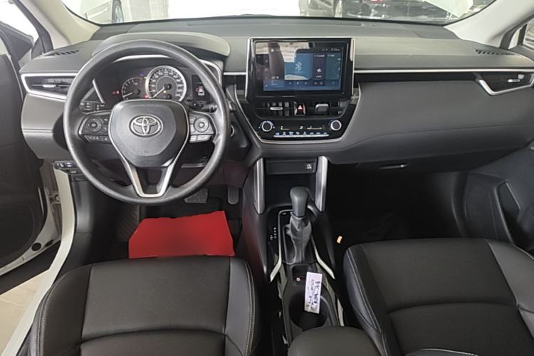 Used Toyota FRONTLANDER 2022 2.0L CVT Luxury PLUS Edition Center Console