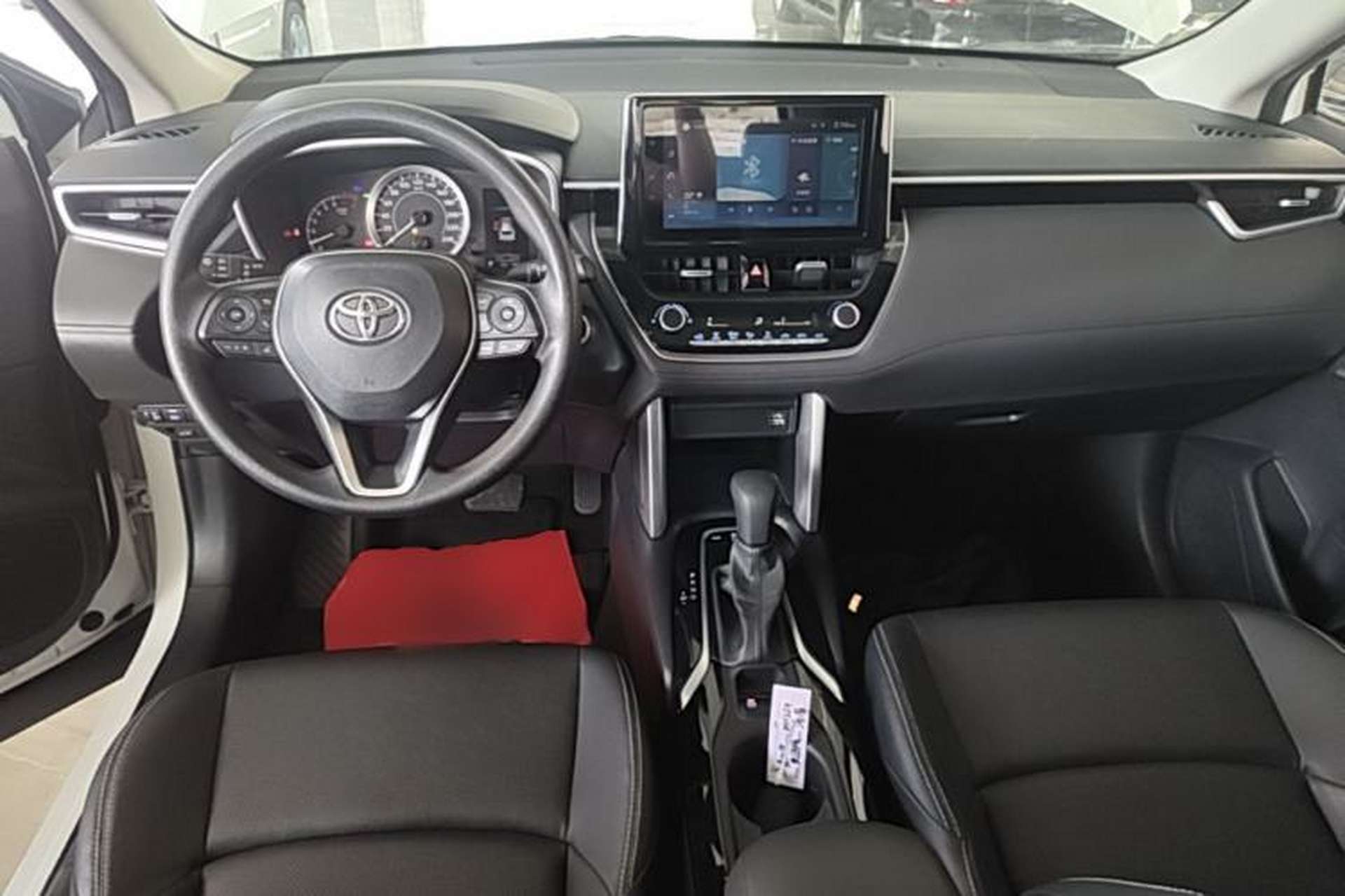 Used Toyota FRONTLANDER 2022 2.0L CVT Luxury PLUS Edition Center Console