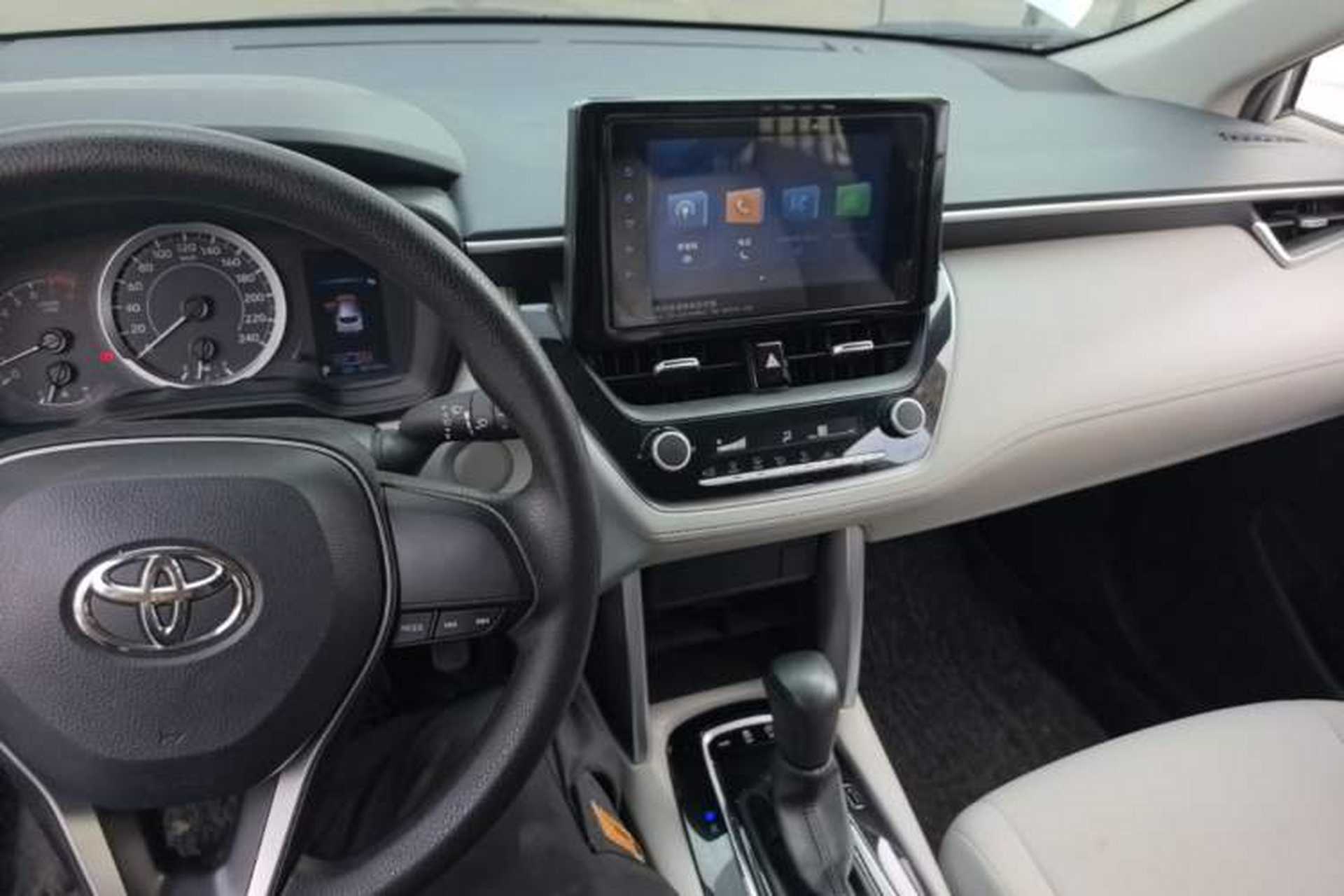 Used Toyota FRONTLANDER 2022 2.0L CVT Elite Edition Center Console