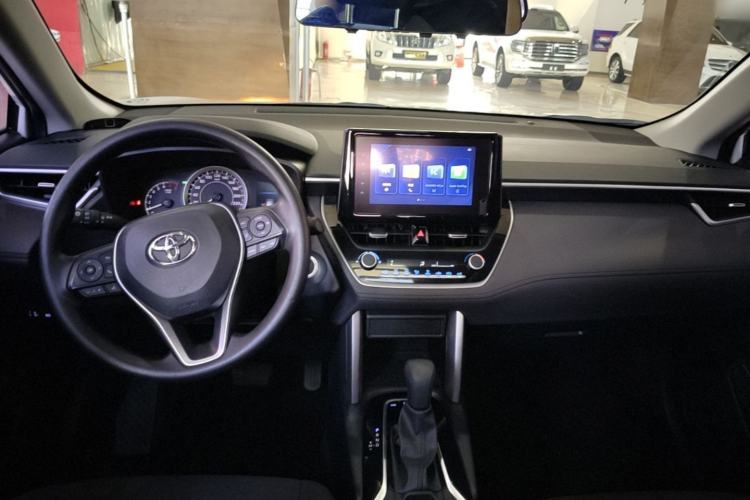 Used Toyota FRONTLANDER 2022 2.0L CVT Leading Edition Center Console