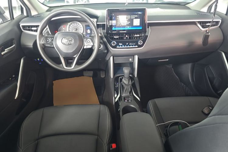 Used Toyota FRONTLANDER 2022 2.0L CVT Luxury PLUS Edition Center Console
