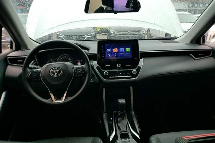 Used Toyota FRONTLANDER 2022 2.0L CVT Luxury Edition Center Console