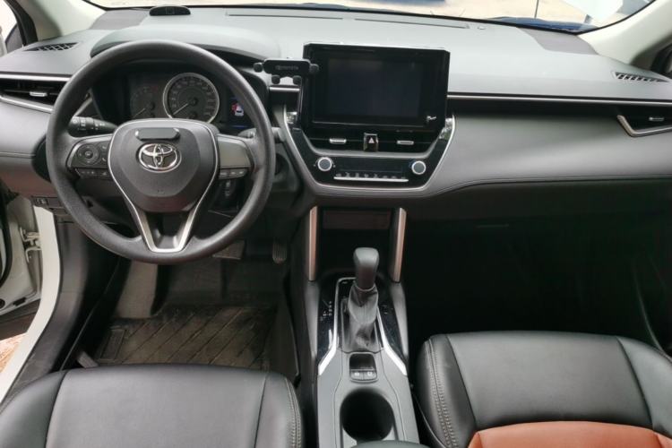 Used Toyota FRONTLANDER 2022 2.0L CVT Elite Edition Center Console