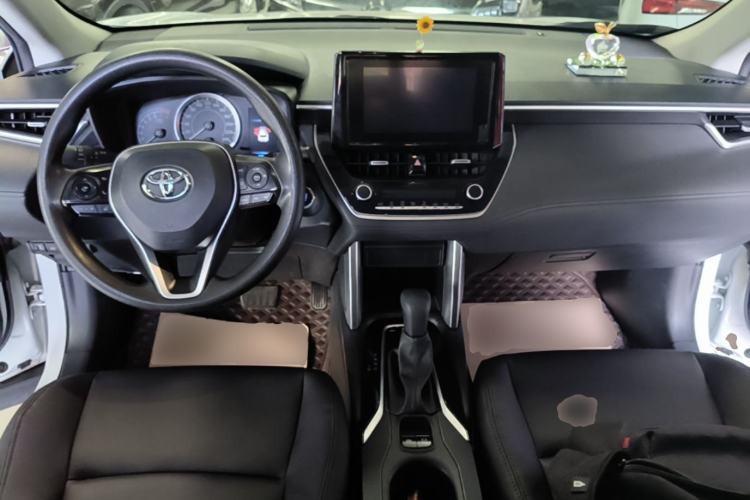 Used Toyota FRONTLANDER 2022 2.0L CVT Leading Edition Center Console