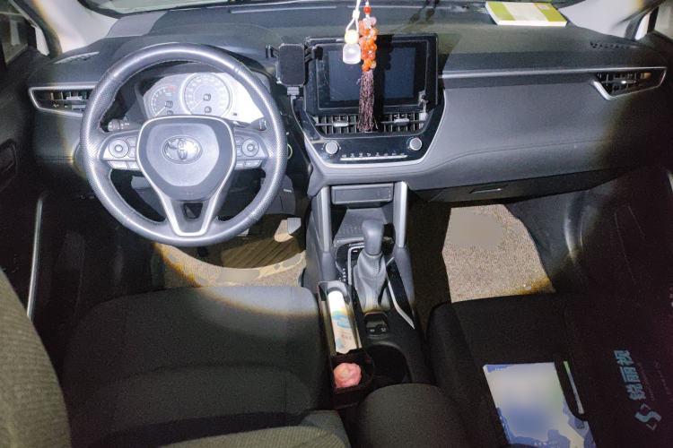 Used Toyota FRONTLANDER 2022 2.0L CVT Leading Edition Center Console