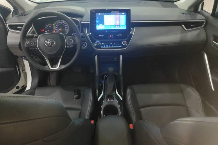 Used Toyota FRONTLANDER 2022 2.0L CVT Luxury PLUS Edition Center Console