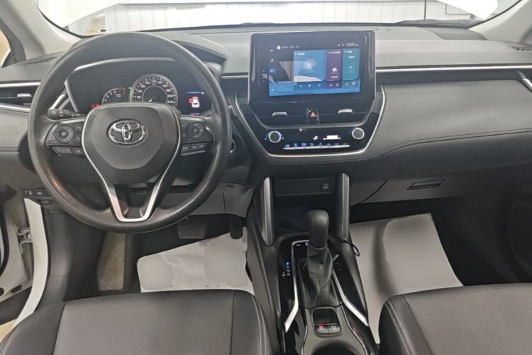 Used Toyota FRONTLANDER 2022 2.0L CVT Luxury PLUS Edition Center Console