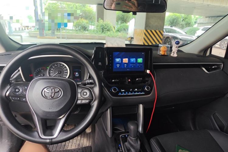 Used Toyota FRONTLANDER 2022 2.0L CVT Luxury Edition Center Console