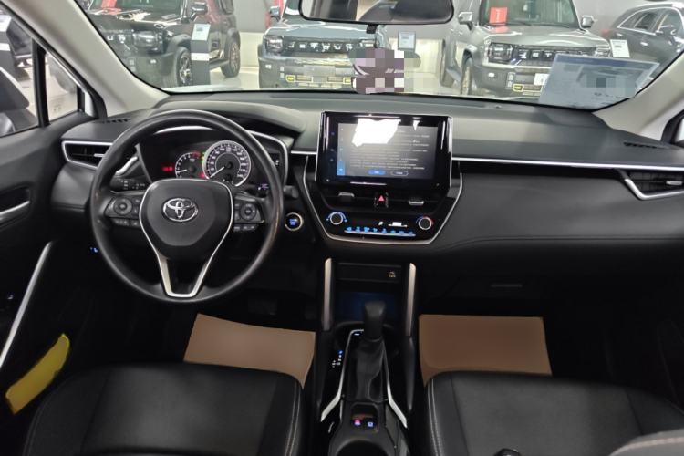 Used Toyota FRONTLANDER 2022 2.0L CVT Luxury PLUS Edition Center Console