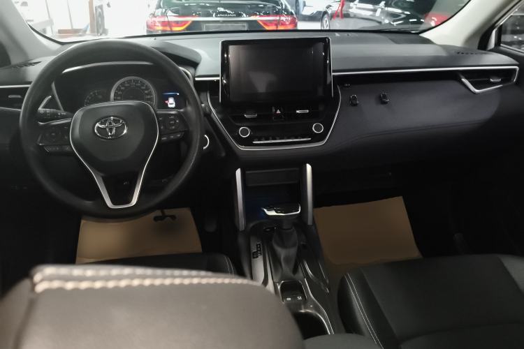 Used Toyota FRONTLANDER 2022 2.0L CVT Luxury Edition Center Console