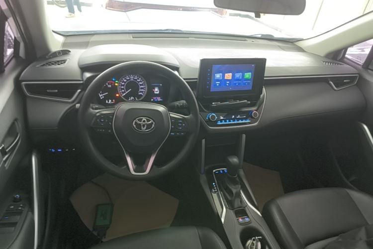 Used Toyota FRONTLANDER 2022 2.0L CVT Leading Edition Center Console