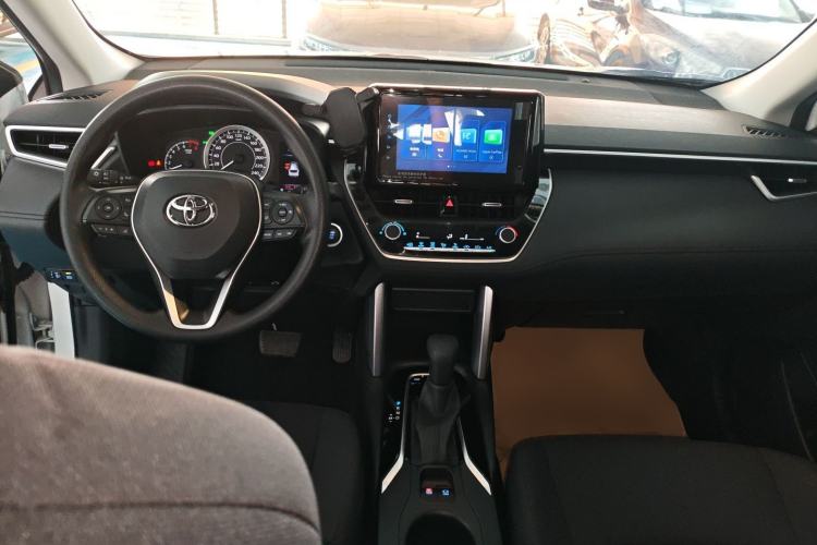 Used Toyota FRONTLANDER 2022 2.0L CVT Leading Edition Center Console