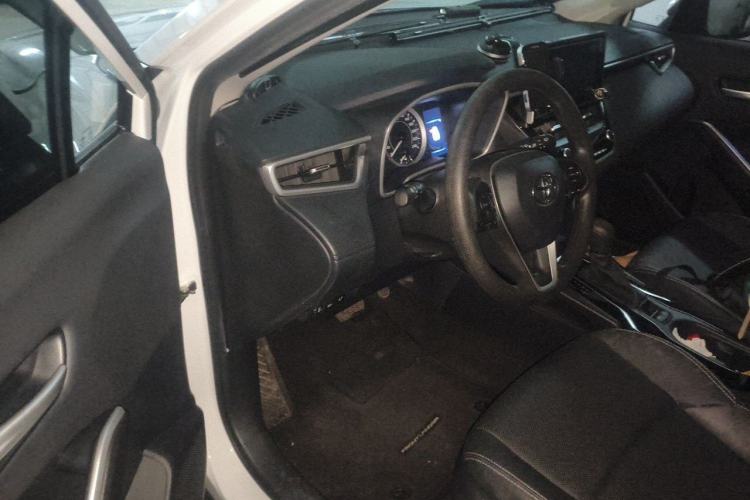 Used Toyota FRONTLANDER 2022 2.0L CVT Luxury Edition Driver Seat