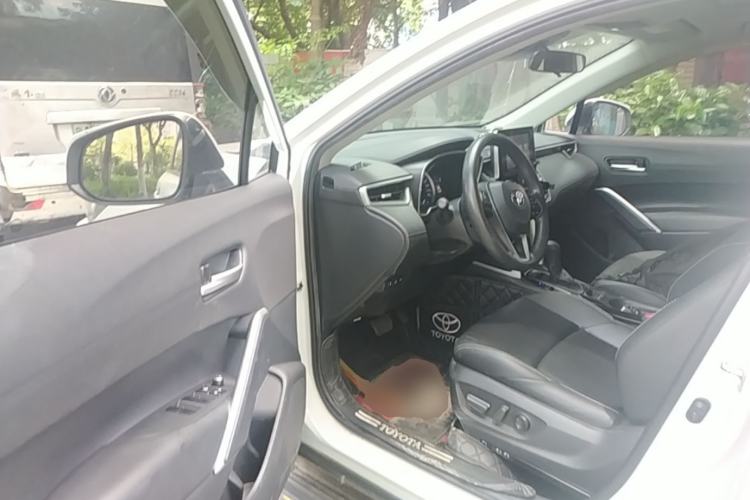 Used Toyota FRONTLANDER 2022 2.0L CVT Luxury Edition Driver Seat
